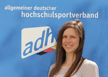 Julia Schmidt unterstützt den adh als EUG-Praktikantin