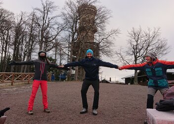 „MountKICKerest“ – Ilmenauer Hochschulsportler everesten erfolgreich