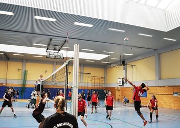 München gewinnt Deutschen Hochschulpokal Volleyball (mixed) 