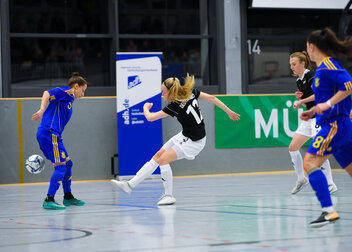 Deutsche Studentinnen-Nationalmannschaft Futsal glänzt bei Länderspiel-Premiere 