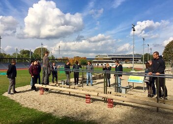 Informativ und praxisnah – Spannende Veranstaltung zu Bewegungsparcours, Outdoor-Fitness und Calisthenics an Hochschulen