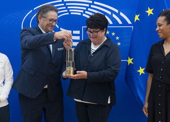 FISU Games-Grubenlampe in Brüssel: Ein starkes Zeichen für die Werte Europas und des Hochschulsports