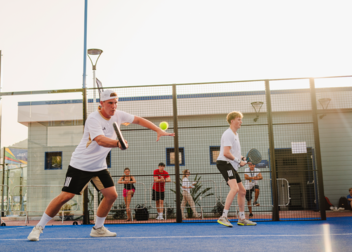 EUSA Games 2026: Volleyballer aus Rostock stürmen ins Halbfinale, Padel Teams spielen um Topplatzierungen