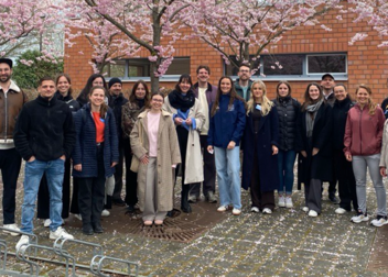 Hochschulsport gestaltet Wandel: Ansätze zur Organisationsentwicklung, aktivem Zuhören und PHAC