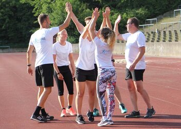 Knapp 1.000 Teilnehmende beim 2. adh-Hochschullauf – Hirschhäuser mit erfolgreicher Revanche
