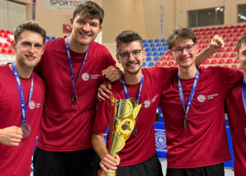 Uni Leipzig glänzt mit Team-Silber bei EUC Tischtennis