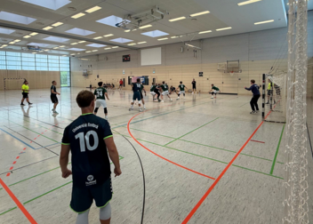 Mainzer Handballerinnen verteidigen Titel – Fußballer der WG Heidelberg feiern beim Heimspiel