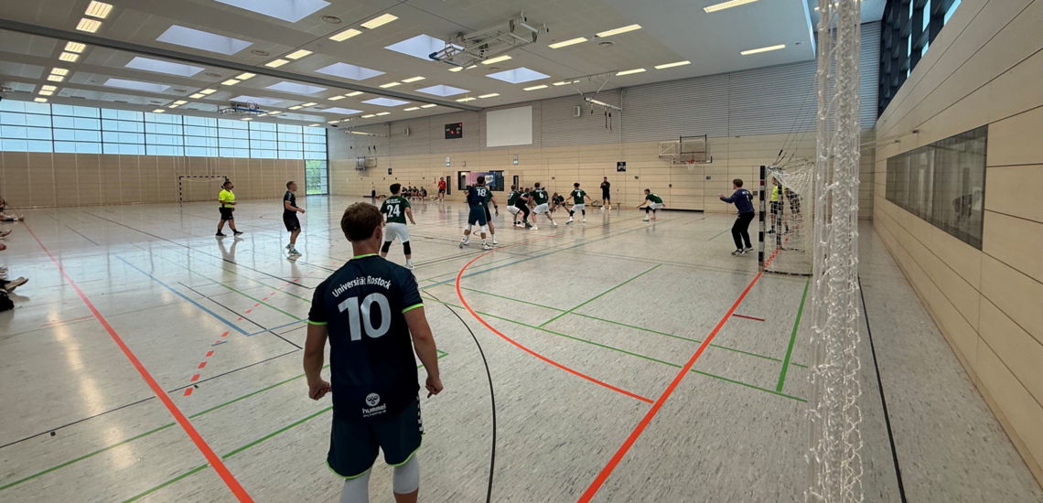 Mainzer Handballerinnen verteidigen Titel – Fußballer der WG Heidelberg feiern beim Heimspiel