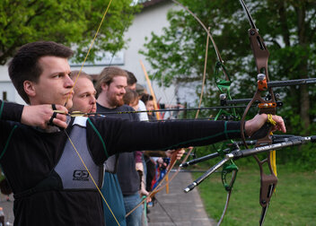 Fliegende Pfeile in Marburg