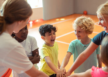 Der adh appelliert, Sporthallen nicht primär als Flüchtlingsunterkünfte auszuweisen...
