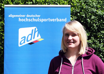 Universiade-Praktikantin Luisa Klein unterstützt das Wettkampfressort