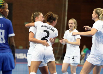 Deutschland beeindruckt bei WUC Futsal
