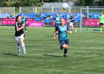 EUG in Lodz: Münchner Fußball-Frauen sichern Gruppensieg & Beachhandball im Regen
